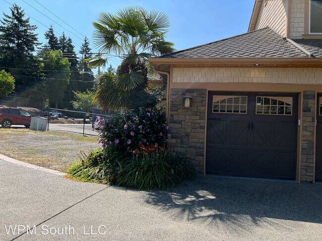 Foto del edificio - 2 br, 1 bath House - 4849 N Island Dr E, L...