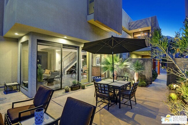 Building Photo - 1536 E Baristo Rd