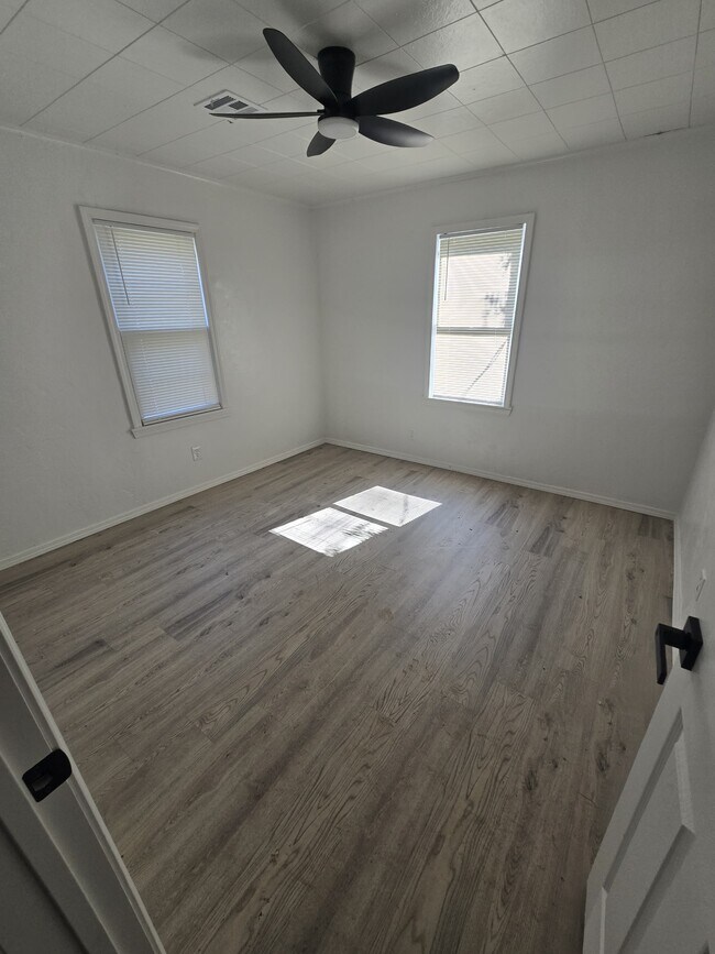 Foto del edificio - 414 SE 24th St