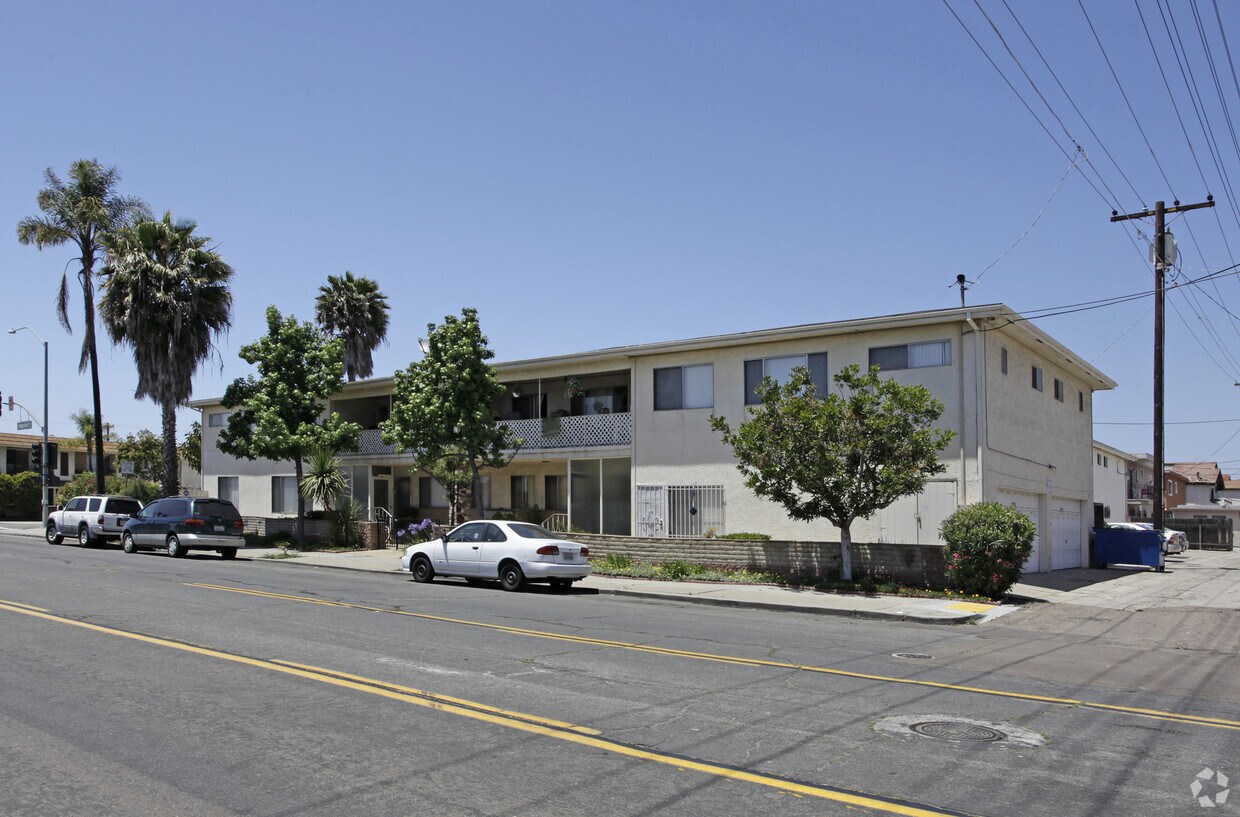 Primary Photo - 2860 Lincoln Ave
