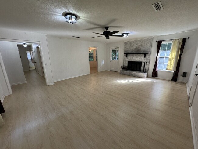 Foto del edificio - FOR RENT in Dothan , AL!!