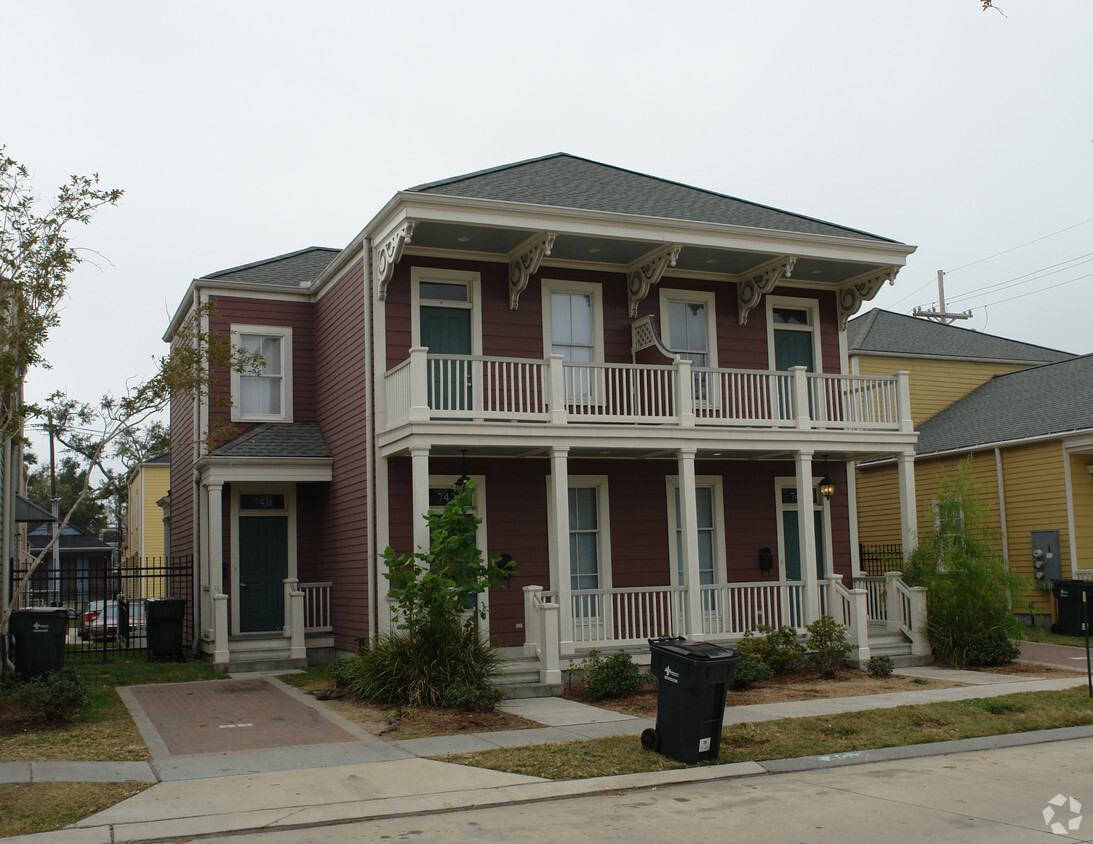Foto principal - 740 Adele Dr