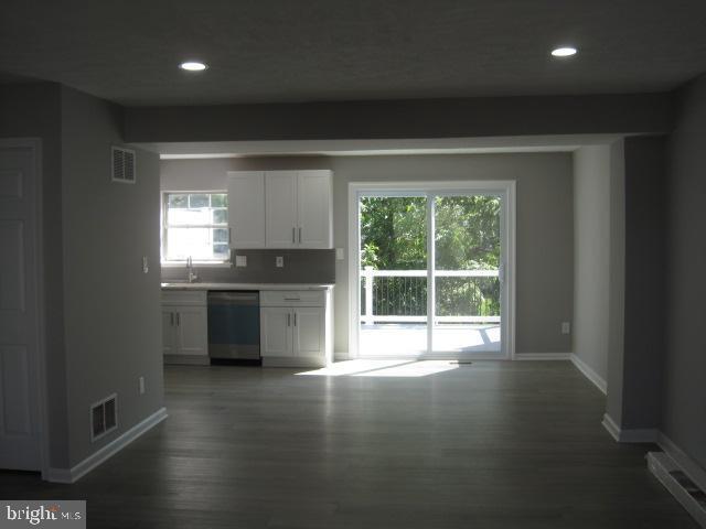 Building Photo - 810 W Spring Meadow Ct