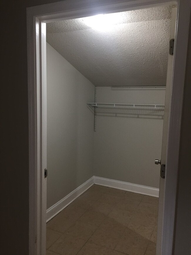 Building Photo - Don’t Miss Out! Look, Lease, and Live Specials EXTENDED to January 31st!