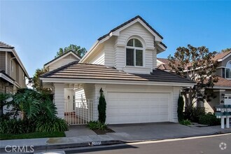 Building Photo - 2591 Point Del Mar