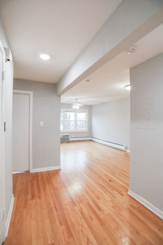 Foto del edificio - 2525 W Montrose Ave