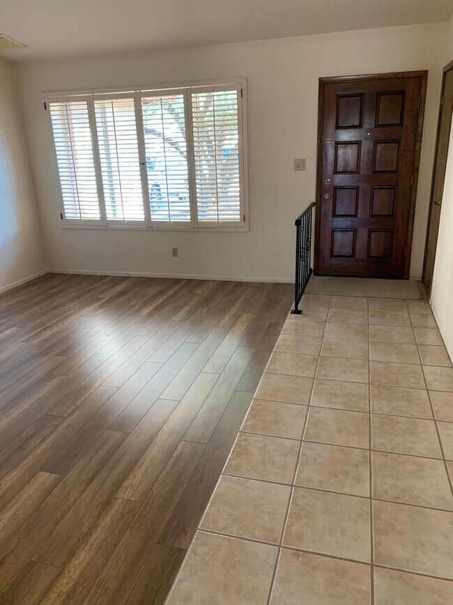 Foto del edificio - COMING SOON! Spacious 3 Bed 2 Bath Home w/ Private Pool!