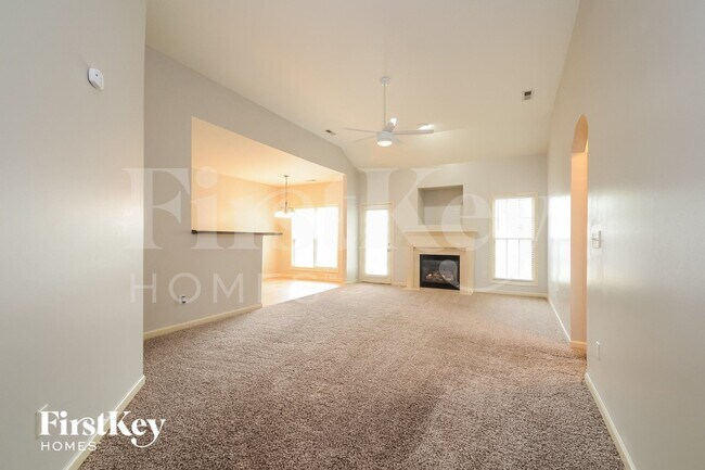 Building Photo - 105 Sunflower Pl