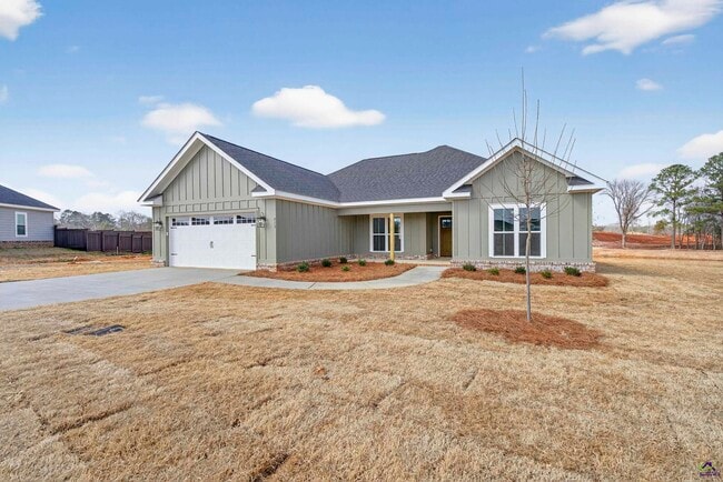 Building Photo - 213 Saraland Trl