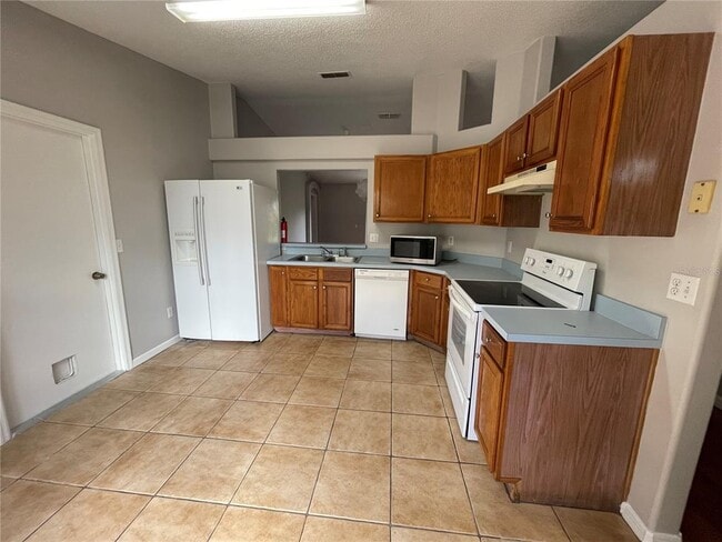 Building Photo - 11185 Cypress Leaf Dr