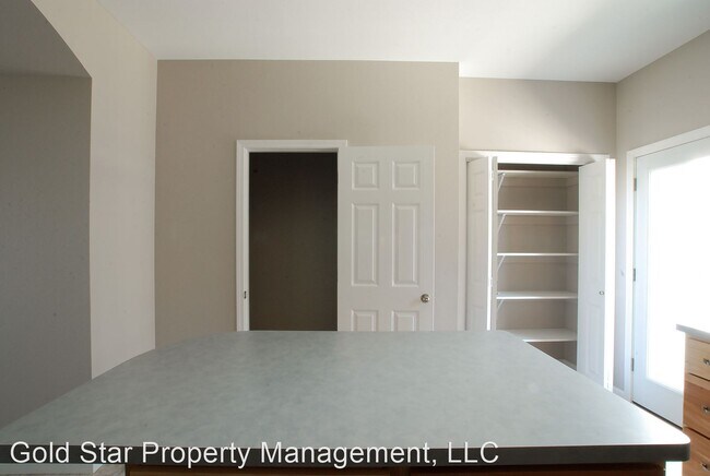 Building Photo - 2 br, 2.5 bath House - 3167 Sullivan Loop