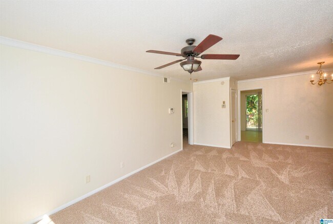 Foto del edificio - 840 Beacon Pkwy E