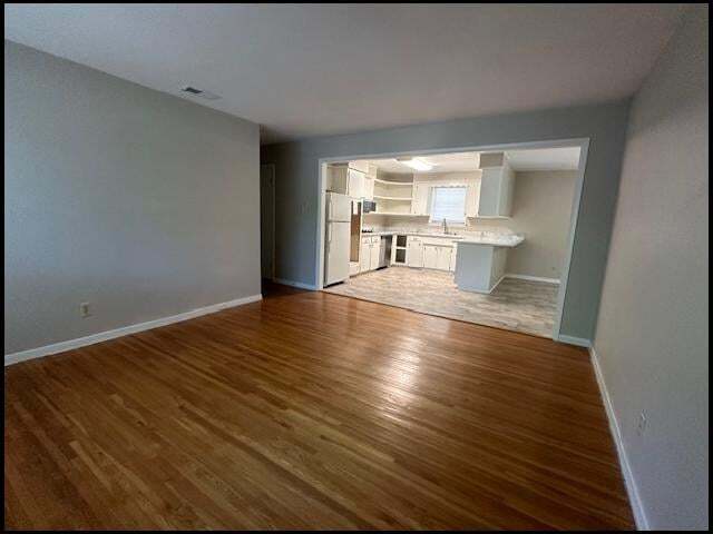Foto del edificio - 604 Springwood Dr