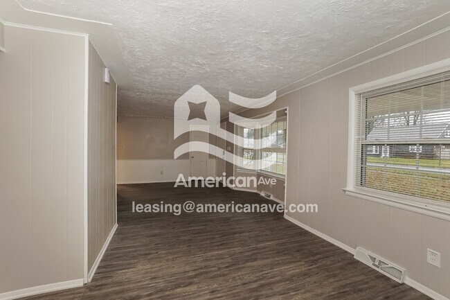 Foto del edificio - 808 Irving Park Blvd