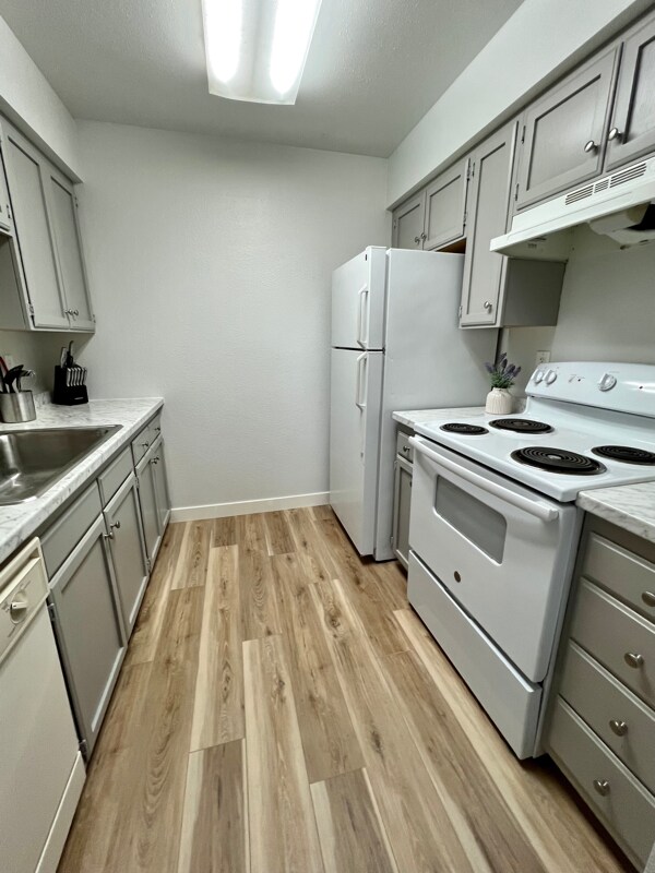 Foto del edificio - 1330 Juneau St