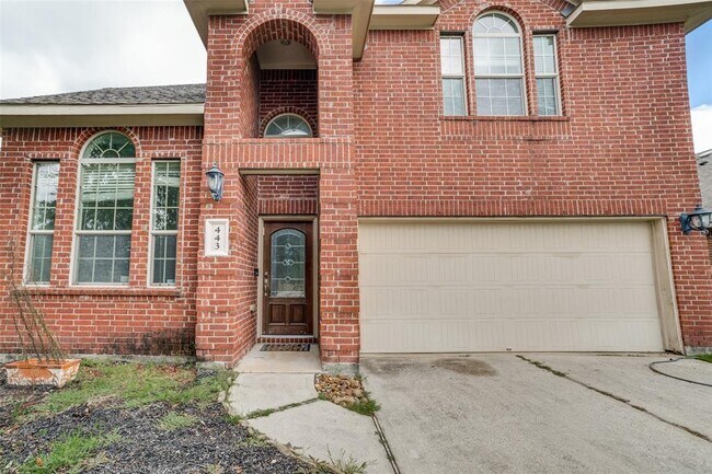 Building Photo - 443 Glenwood Ridge Dr