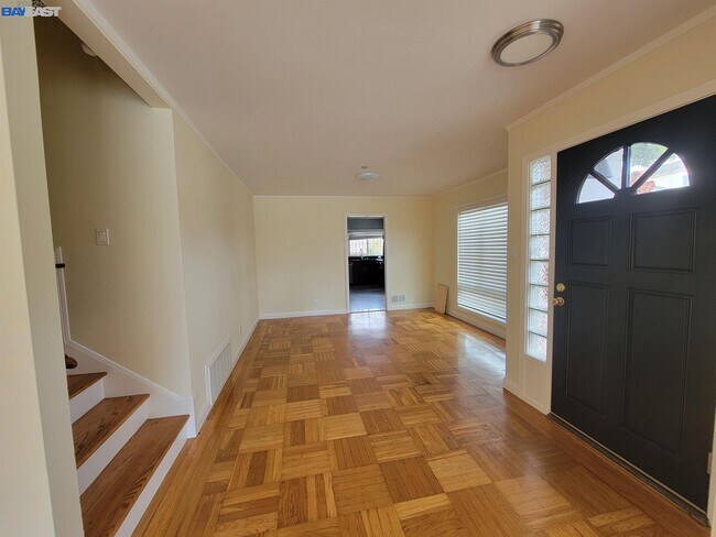 Foto del edificio - 1470 Holloway Ave