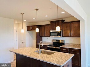 Building Photo - 1009 Blackstone Run