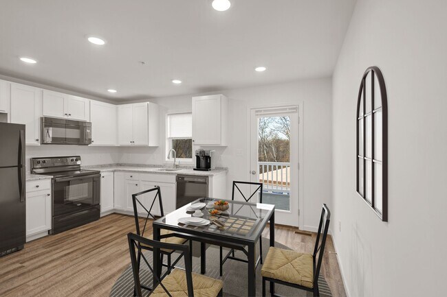 Building Photo - Newly built 4BR/2.5Bath Townhouse for rent...