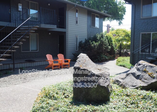 Foto del edificio - 2615 NW Harrison Blvd