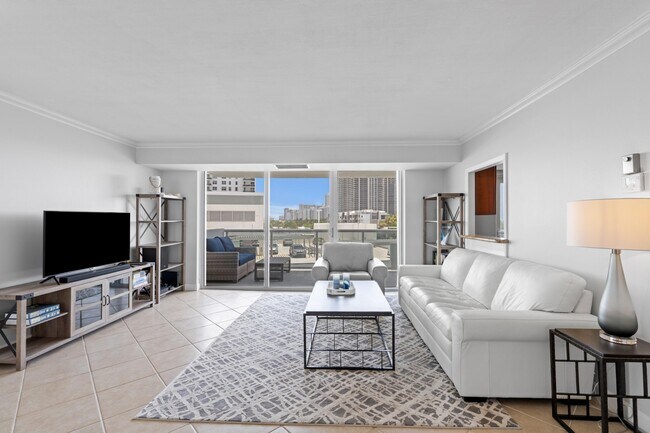 Foto del edificio - 2841 N Ocean Blvd