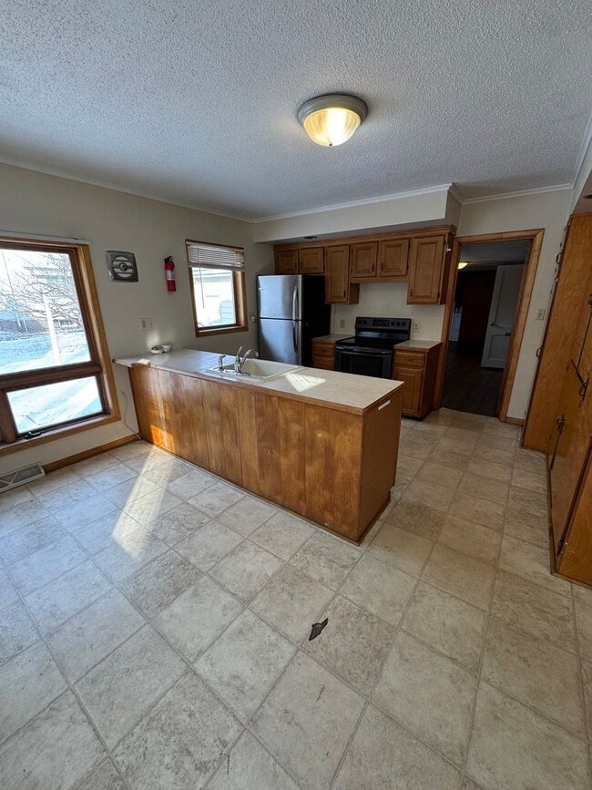 Building Photo - 1332 4th Ave N