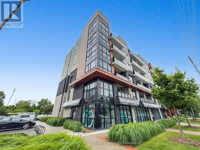 Photo du bâtiment - 320-320 Plains Rd E