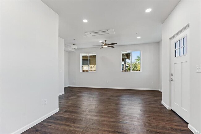 Foto del edificio - 136 W 48th St