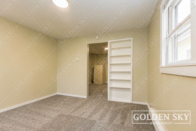 Foto del edificio - 619 S Mound St