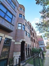 Building Photo - 521 S Racine Ave