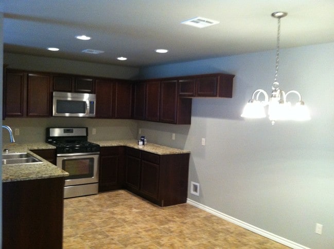 kitchen - 209 Ashley Dr