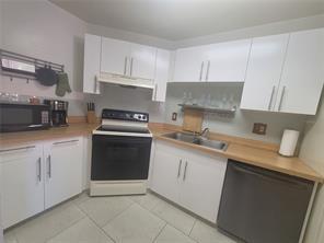 Building Photo - 1515 Pinellas Bayway S