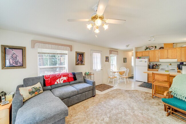 Building Photo - 16934 Tyee Dr