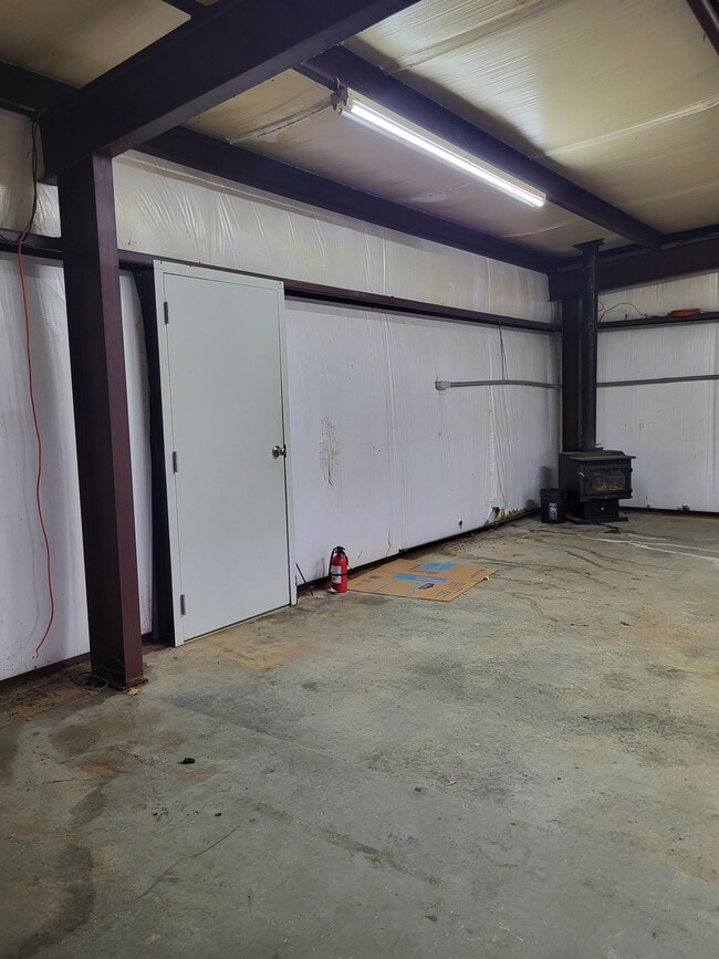 Building Photo - 3342 US-271