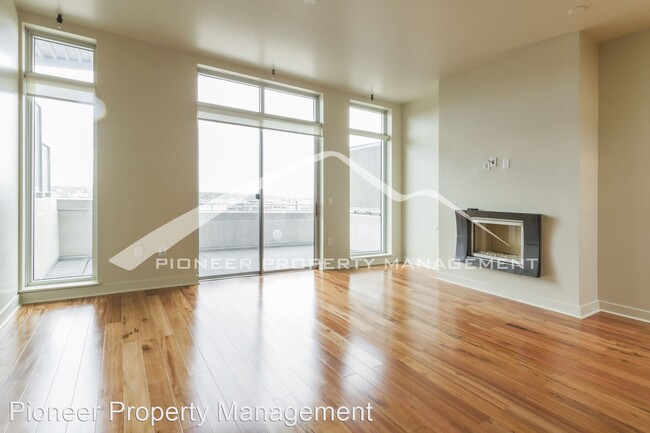 Building Photo - 2 br, 2.5 bath House - 2229 Blake St #708
