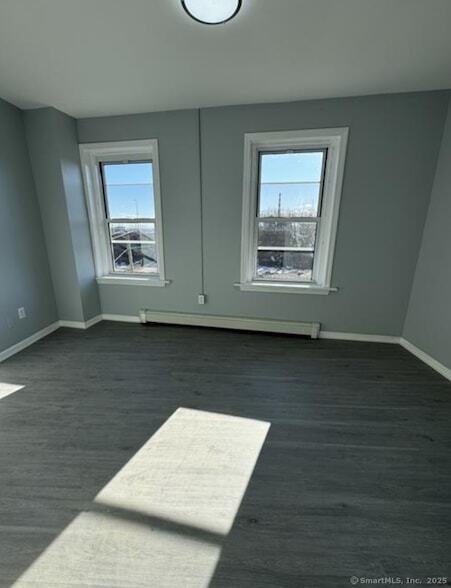 Foto del edificio - 413 E Main St