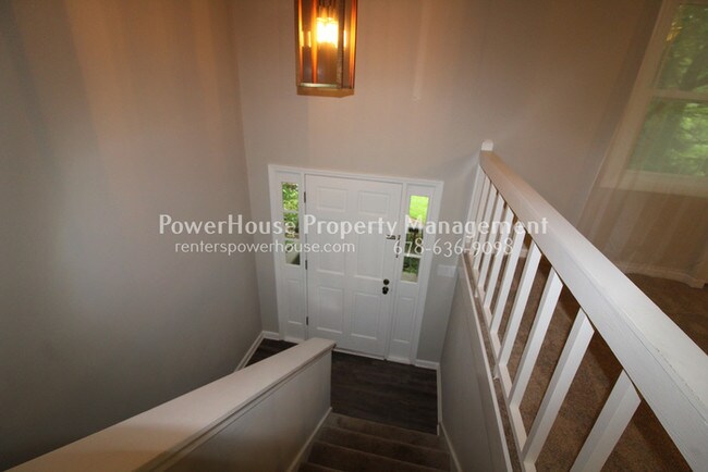 Building Photo - Split level 3BR on cul-de-sac