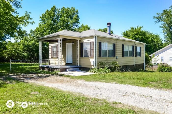 Primary Photo - 937 8th St, Pleasant Grove, AL 35127