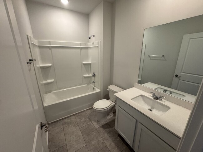 Foto del edificio - 710 Samuel Lee Ln