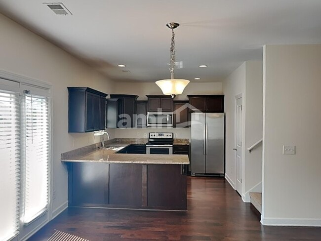 Building Photo - 4343 Freemark Dr