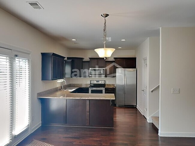 Foto del edificio - 4343 Freemark Dr