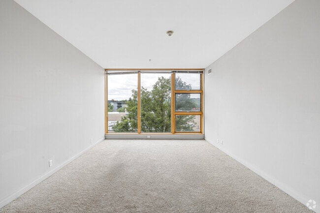 2x2-L - 1093 pies cuadrados - Sala de estar - Cayuga Place
