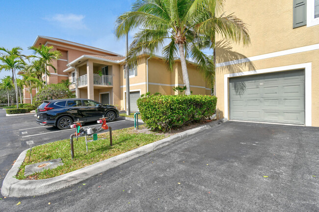 Building Photo - 6565 Emerald Dunes Dr