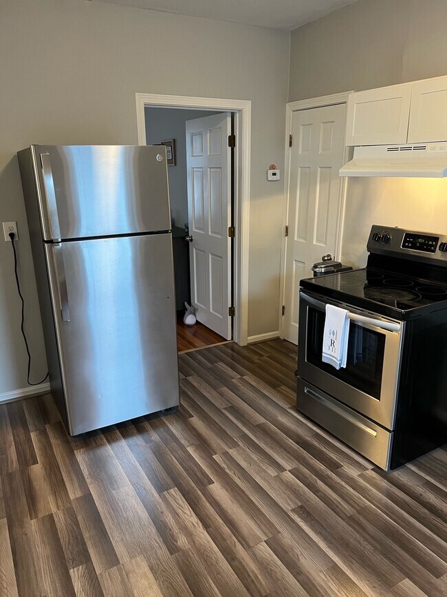 kitchen - 834 Central Ave