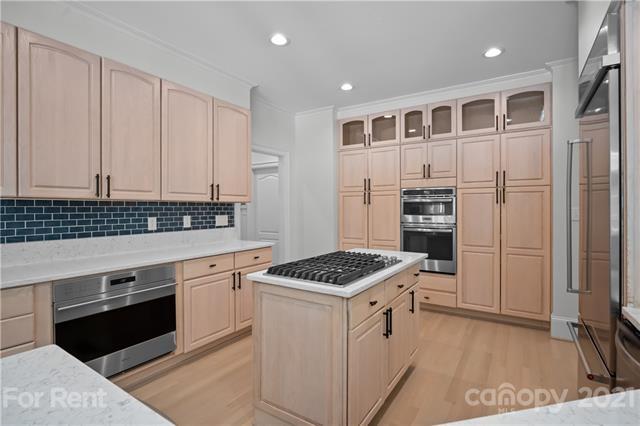 Building Photo - 4545 Fox Brook Ln