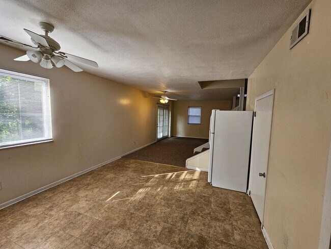 Foto del edificio - 361 Gilmore St