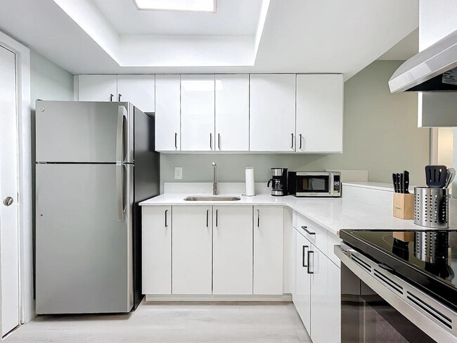 Building Photo - 1401 SE 15th St