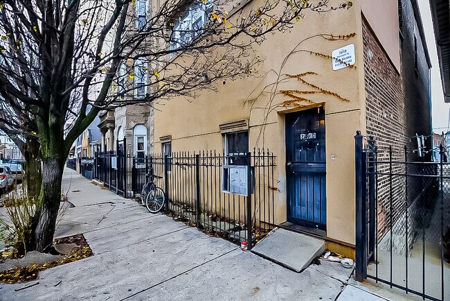 Building Photo - 2040 W 19th St