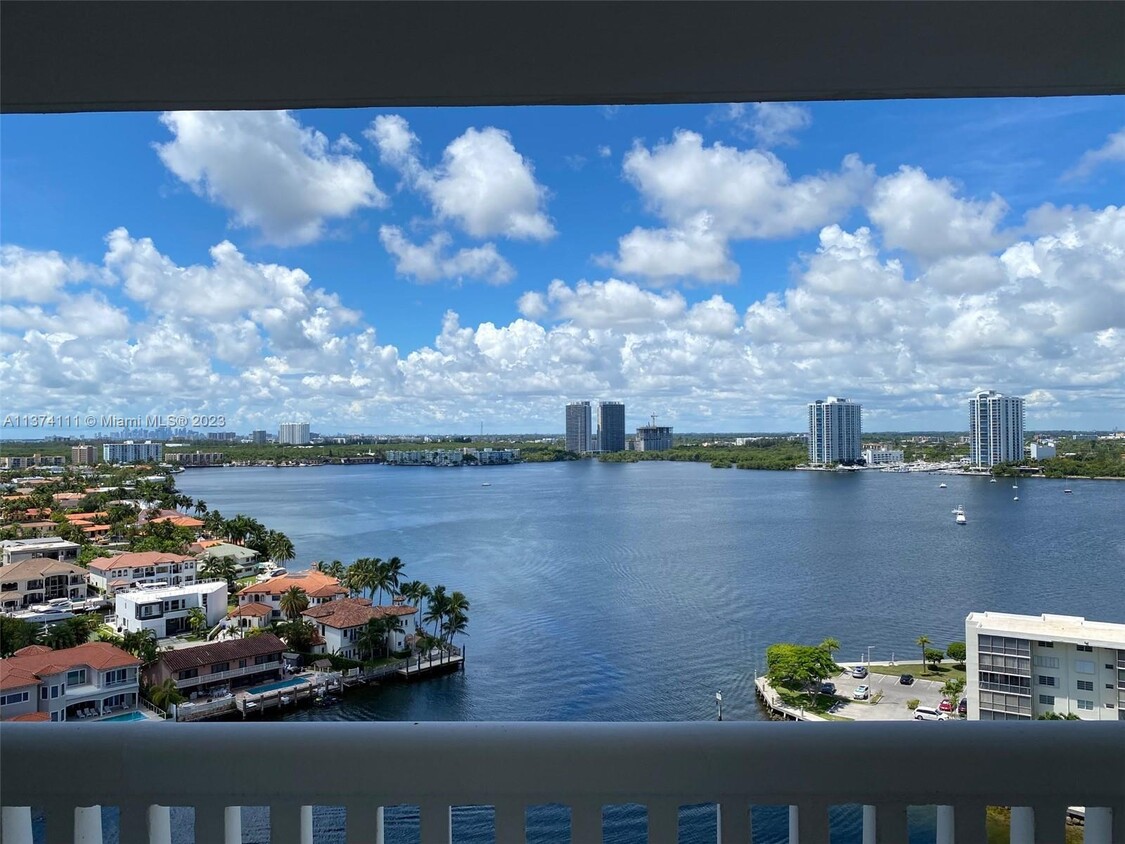 1000 E Island Blvd Unit 1711, Aventura, FL 33160 Condo for Rent in
