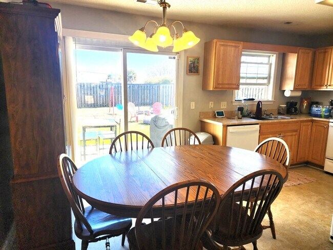 Foto del edificio - WHITNEY PINES